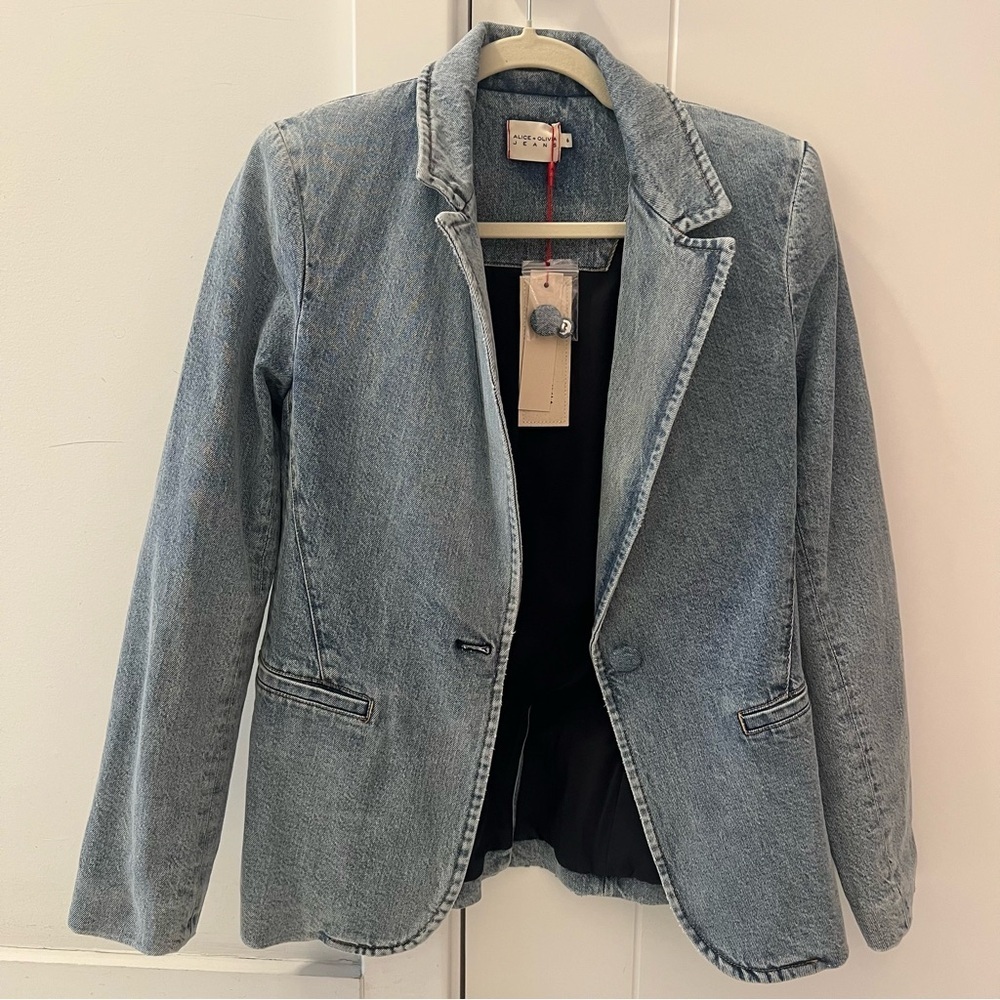Alice + Olivia Macy Denim Fitted Blazer- Size 6; New with Tags - Picture 2 of 11